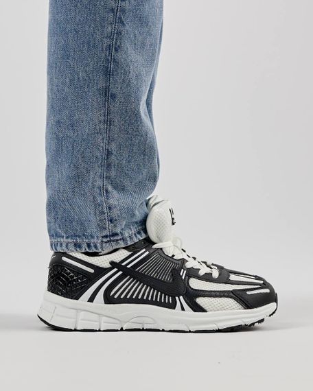 Кросівки чоловічі Vomero 5 New White Black , В'єтнам | Зображення 4
