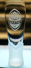 Пивной бокал крафтовый 440 мл ФК Шахтер Донецк с гравировкой подарок для фаната футбольная кружка