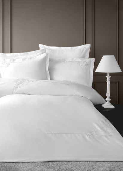 Комплект постільної білизни Issimo  Embroidered Satin 200х220 см Voyant Classic