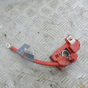 Клема акумулятора плюсова BMW E87 E90 2004-2013 Клема акб плюс БМВ е87 е90 6988973 9130879 61136982227