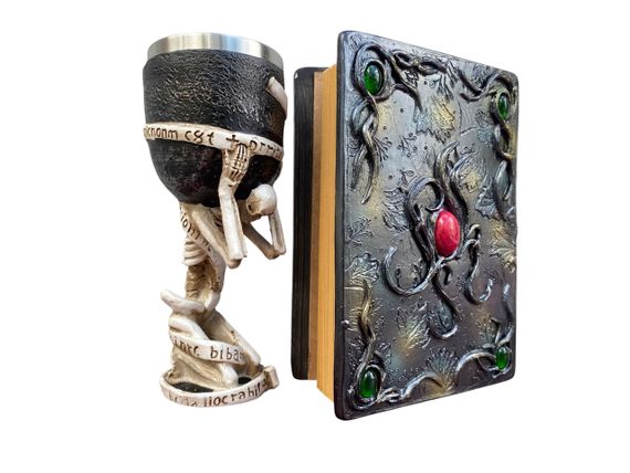 Подарунковий набір Келих 3D Скелет на Колені та Блокнот 3D «Лісовий Гримуар Лиси» | Зображення 1