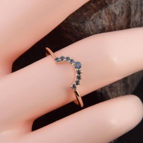 Кольцо из красного золота с топазами London Blue 15.5