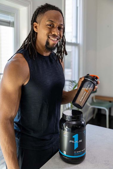 Протеин Rule One Whey Blend 2.27 kg  (Toasted Cinnamon Cereal) | Зображення 2