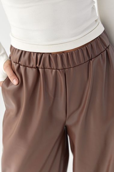 Штани-джогери з екошкіри - коричневий цвет, L (є розміри) | Зображення 3