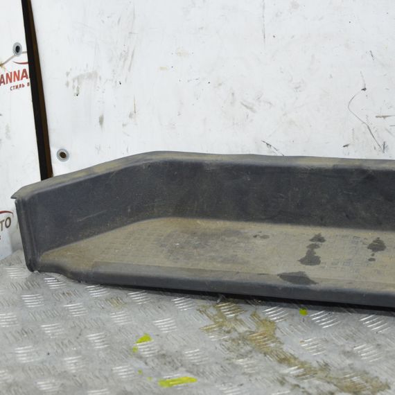 Накладка порога зсувних дверей Volkswagen T4 1990-2003 Планка порога правих дверей Фольксваген т4 701863726A | Зображення 1