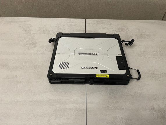 Захищений  нетбук-трансформер Б-клас Panasonic Toughbook CF-33 / 12.5" (2160x1440) IPS Touch / Intel Core i7-7600U (2 (4) ядра по 2.8 - 3.9 GHz) / 16 GB DDR3 / 256 GB SSD / Intel HD Graphics 620 / WebCam / GPS / Два АКБ б/в + Подарунок Дротова миша / USB | Зображення 7