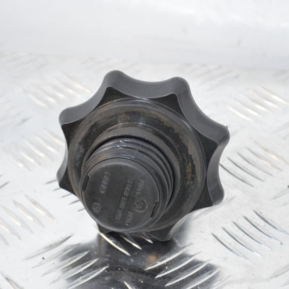 Болт кріплення запасного колеса Audi Q5 TT 2008-2023 Фіксатор запаски Ауді ку5 тт 1K0803899E | Зображення 1