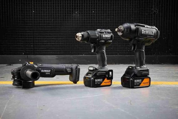 Набор из трёх инструментов аккумуляторных бесщеточных McLaren F1 TEAM SPECIAL EDITION DeWALT DCK3222MP2T | Зображення 9