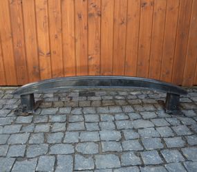 Підсилювач переднього бампера Volkswagen Golf V 2003-2009 Балка бампера передня Фольксваген Гольф 5 1K0807582