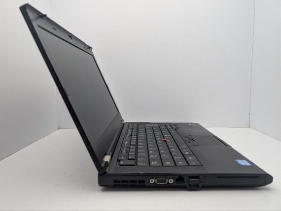 Ноутбук Lenovo ThinkPad T420 / 14" (1600x900) TN / Intel Core i5-2520M (2 (4) ядра по 2.5 - 3.2 GHz) / 8 GB DDR3 / 320 GB HDD / Intel HD Graphics 3000 / WebCam / DVD-ROM б/у | Зображення 3
