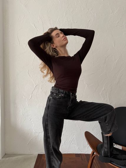 Жіноча класична кофта-лонгслів з віскози приталена колір коричневий, розмір 42/46  SH354 | Зображення 1