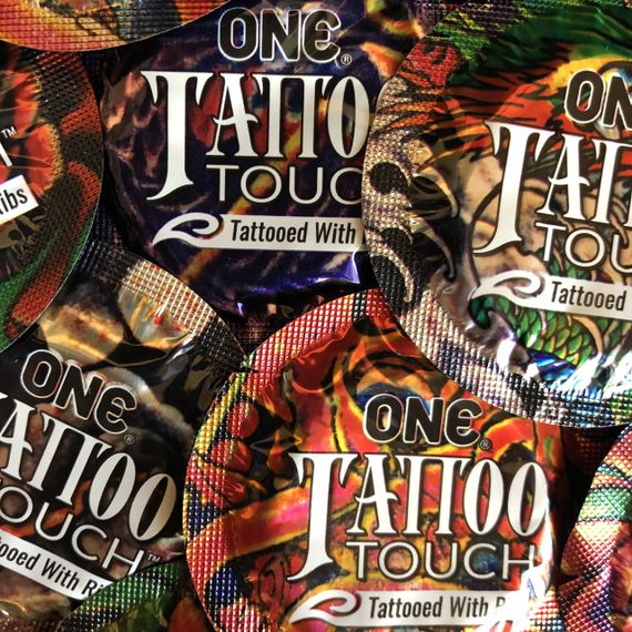 Презервативи з тату ONE Tattoo Touch | Зображення 1