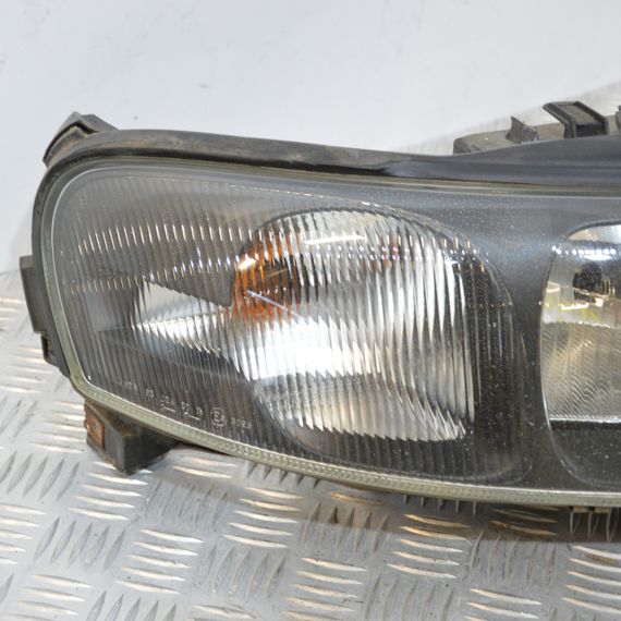 Фара права Volvo V70 2000-2007 Фара передня права Вольво в70 8620687 | Зображення 1