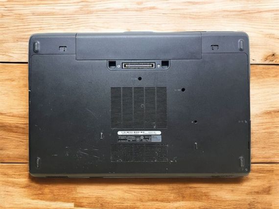 Ноутбук Б-класс Dell Latitude E6540 / 14" (1366x768) TN / Intel Core i5-4210M (2 (4) ядра по 2.6 - 3.2 GHz) / 8 GB DDR3 / 256 GB SSD / Intel HD Graphic 4600 / WebCam б/у | Зображення 5