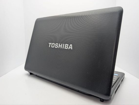 Ноутбук Б-класс Toshiba Satellite C660 / 15.6" (1366x768) TN / Intel Core i5-2430M (2 (4) ядра по 2.4 - 3.0 GHz) / 6 GB DDR3 / 500 GB HDD / nVidia GeForce GT 520M, 1 GB GDDR3, 64-bit / WebCam / DVD-ROM б/у | Зображення 7