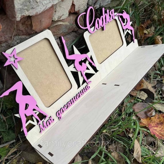 Медальница с фоторамкой и полкой для кубков Деревянный держатель для медалей Органайзер для наград | Зображення 4