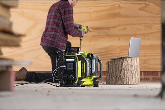 Інвертор напруги акумуляторний Ryobi RY36BI1800A-0, 36 Вольт, 1800Вт (без АКБ) (5133004942) | Зображення 2