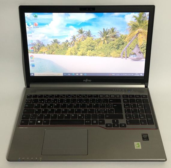 Ноутбук Б-класс Fujitsu LifeBook E754 / 15.6'' (1366x768) TN / Intel Core i5-4210M (2 (4) ядра по 2.6 - 3.2 GHz) / 8 GB DDR3 / 128 GB SSD / Intel HD Graphics 4600 / WebCam / DVD-ROM б/у | Зображення 1