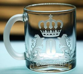 Персоналізована скляна чашка 320 мл з гравіюванням іменною символікою  подарунок для чоловіка хлопця