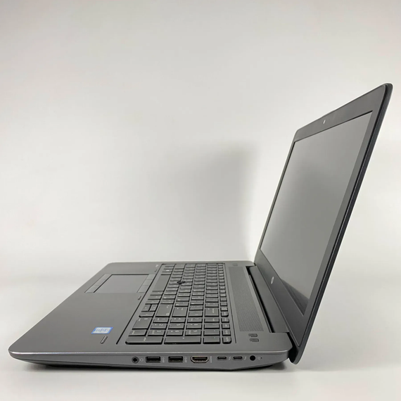 Мобільна робоча станція HP ZBook 15 G4 / 15.6" (1920x1080) IPS / Intel Core i7-7820HQ (4 (8) ядра по 2.9 - 3.9 GHz) / 16 GB DDR4 / 256 GB SSD / nVidia Quadro M2200, 4 GB GDDR5, 128-bit / WebCam / Fingerprint б/в + Подарунок Бездротова миша / USB | Зображення 4