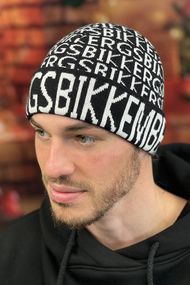 Мужская  шапка «Letters» (5158) черный + белый