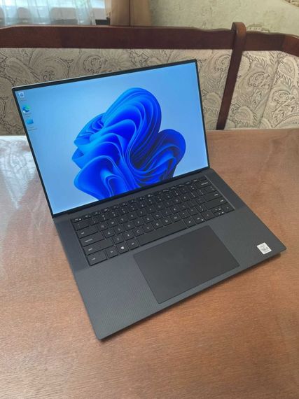 Мобильная рабочая станция Dell Precision 5550 / 15.6" (1920x1200) IPS / Intel Core i7-10750H (6 (12) ядра по 2.6 - 5.0 GHz) / 16 GB DDR4 / 512 GB SSD / nVidia Quadro T1000, 4 GB GDDR5, 128-bit / WebCam б/у | Зображення 1