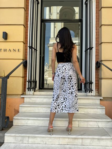 Женская летняя легкая юбка миди с разрезом с цветочным принтом AG150 размер 46/48 цвет белый | Зображення 4