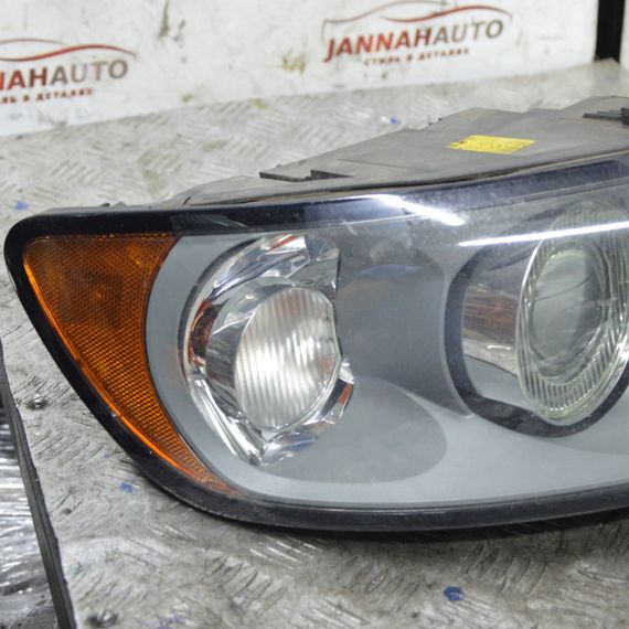 Фара права Volvo V50 2004-2007 дорестайл Фара передня права Вольво В50 30698886 | Зображення 1