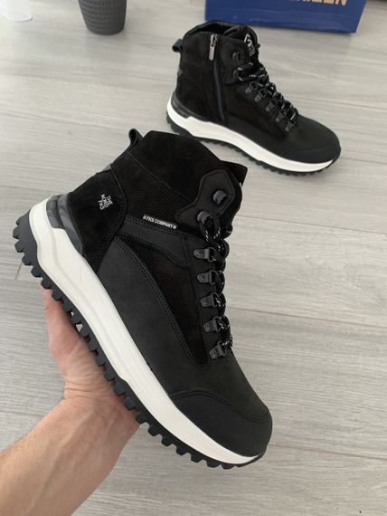 Зимові кросівки нубук FILKISON 40 розмір