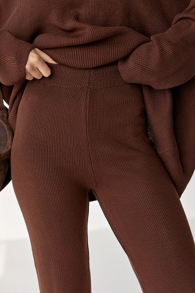 Вільний костюм в рубчик зі светром і прямими штанами - коричневий цвет, ONE SIZE (є розміри) | Зображення 3