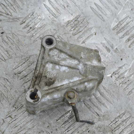 Кронштейн двигуна 1.8 SCI Ford Mondeo III 2000-2007 Кріплення опора мотора Форд Мондео 3 2S7G9J444AD