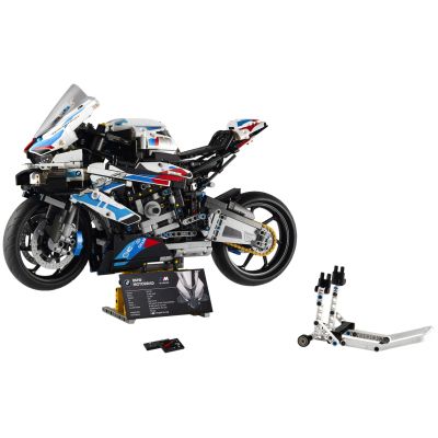 Конструктор LEGO Technic BMW M 1000 RR (42130) | Зображення 1