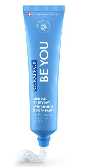 Освітлююча зубна паста Curaprox Be You Blue, блакитного кольору, 60 мл., RDA - 50 Смак: Ожина & Лакриця | Зображення 1