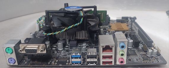 Комплект: материнская плата Asus H110M-CS / Intel Core i5-7400 (4 ядра по 3.0 - 3.5 GHz) / Intel HD Graphics 630 / Socket LGA1151 / Кулер BOX б/в | Зображення 3