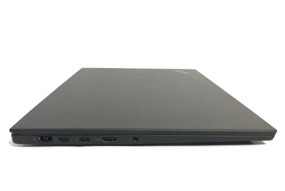Мобильная рабочая станция Lenovo ThinkPad P1 G3 / 15.6" (3840x2160) OLED Touch / Intel Xeon W-10855M (6 (12) ядер по 2.8 - 5.1 GHz) / 32 GB DDR4 / 512 GB SSD / nVidia Quadro T2000 Max-Q, 4 GB GDDR5, 128-bit / WebCam / Win 11 Pro б/в + Подарунок | Зображення 3