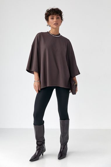 Жіноча футболка оверсайз із декоративним швом на спині - коричневий цвет, ONE SIZE (є розміри) | Зображення 2