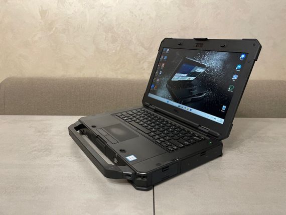 Захищений ноутбук Dell Latitude 5424 Rugged / 14" (1920x1080) IPS / Intel Core i5-8350U (4 (8) ядра по 1.7 - 3.6 GHz) / 32 GB DDR4 / 256 GB SSD M.2 / AMD Radeon RX 540, 4 GB GDDR5, 128-bit / WebCam / Два АКБ б/в + Подарунок Дротова миша / USB | Зображення 5