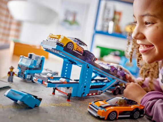 Конструктор LEGO City Грузовик-транспортьор со спортивными авто 60408 | Зображення 8