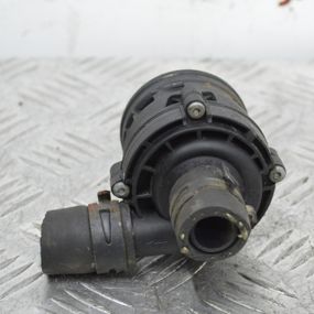 Додатковий водяний насос Mercedes Sprinter A-Class B-Class C-Class Насос Мерседес 0392023000 A2118350364