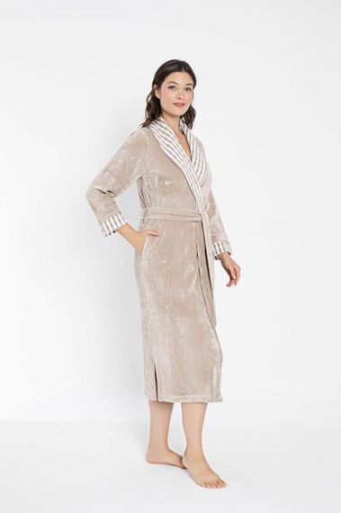 Жіночий велюровий халат Nusa 0499 довгий, бежевий M | Зображення 4