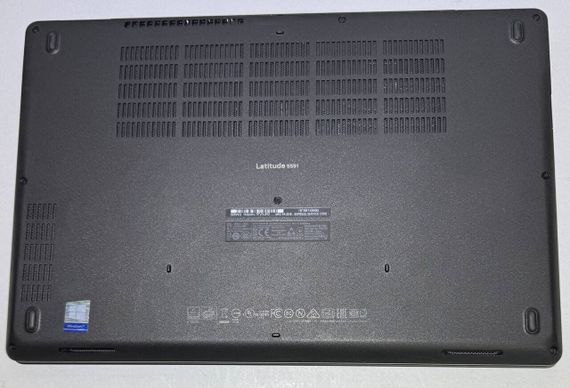 Ноутбук Dell Latitude 5591 / 15.6" (1920x1080) IPS / Intel Core i7-8850H (6 (12) ядер по 2.6 - 4.3 GHz) / 16 GB DDR4 / 512 GB SSD / nVidia GeForce MX130, 2GB DDR5, 64-bit / WebCam б/у | Зображення 2