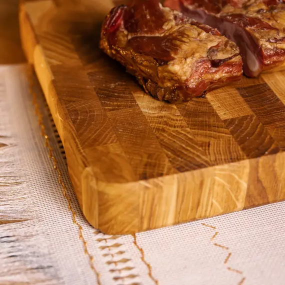 Дошка для нарізання обробна 30×20 см Доміно з ясена Lugi C50W200300Y | Зображення 4