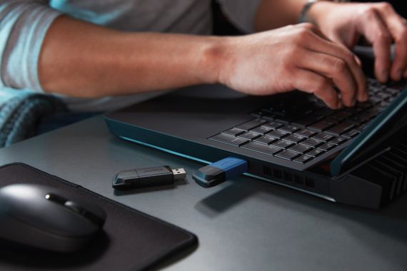 USB 3.2 флешка Kingston DataTraveler Exodia M, накопичувач на 64 Гб, 5 Гбіт/с, Синя | Зображення 7