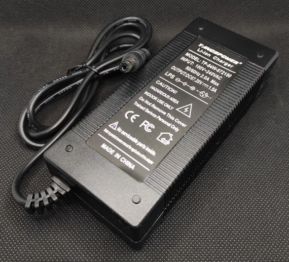 Зарядний пристрій TP-672150 для 16Li-Ion (60V) 67,2 В макс1,5A (1,27 А) | Зображення 1