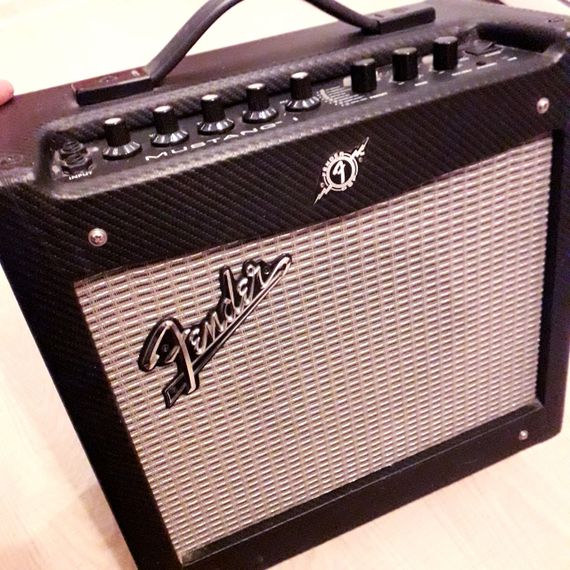 Комбоусилитель для электрогитары гитари гитары Fender Mustang I 20 ватт | Зображення 4