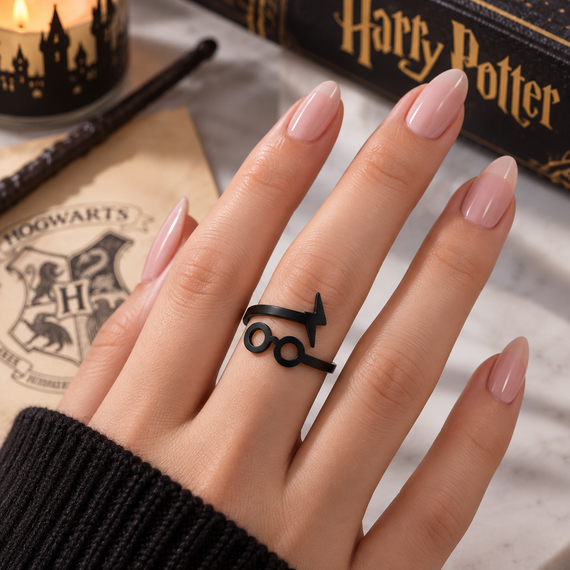Каблучка Гаррі Поттер Окуляри та Блискавка чорна, регульоване кільце Harry Potter, стильний перстень-біжутерія | Зображення 1