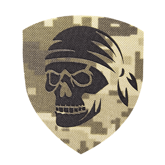 Шеврон Camotec Череп в бандані (7*8) Піксель (9032)