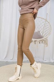 Темно-бежевые лосины на флисе из эко-кожи 102R271