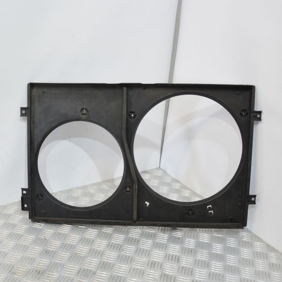 Дифузор вентилятора радіатора Volkswagen Golf IV Bora 1997-2006 Корпус вентилятора радіатора Фольксваген Гольф 4 Бора 1J0121207C