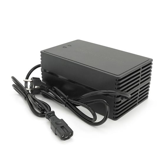 Зарядний пристрій для акумуляторів LiFePo4 72V(87,6V),24S,8A,750W, індикація, 220х122х86mm, 1.5kg